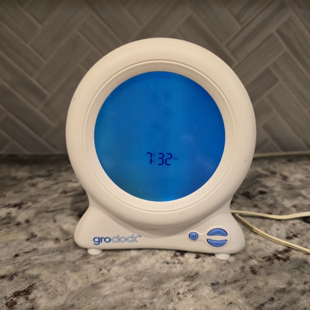 Kids sleep training alarm